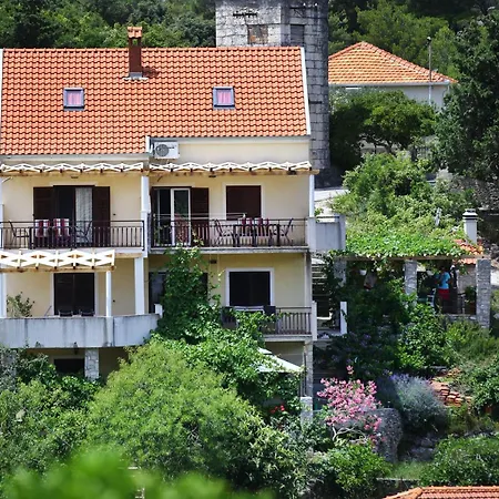 Boro - Two Bedroom With Terrace A3 Апартаменти *